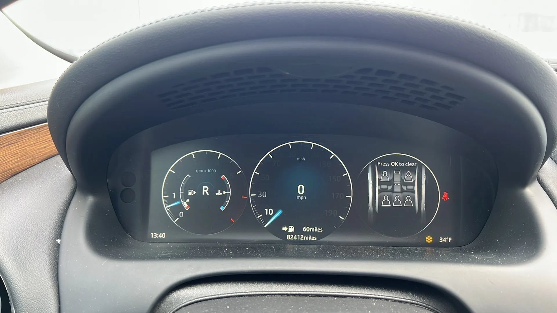 Used 2016 Jaguar XJ Supercharged RWD image 28