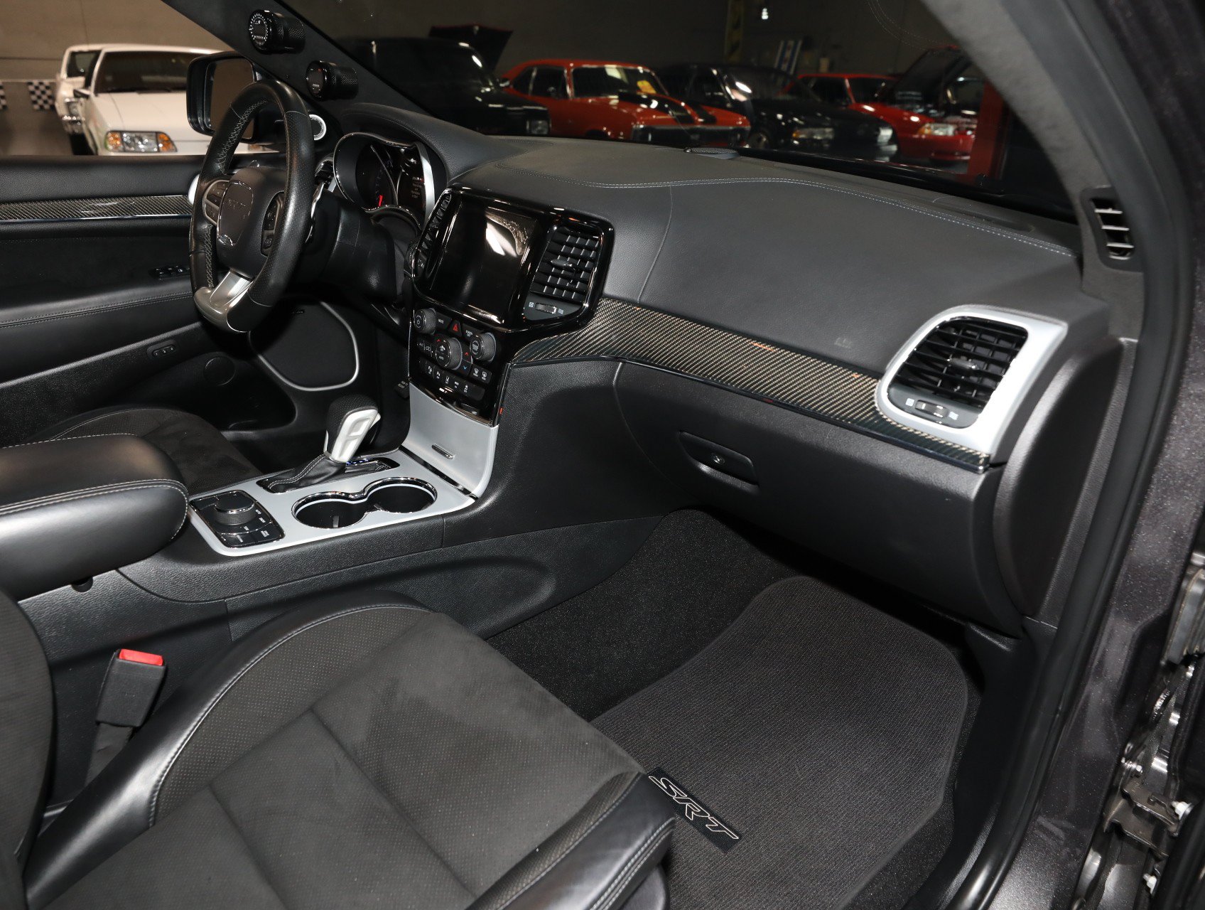 Used 2019 Jeep Grand Cherokee SRT AWD/4WD image 37
