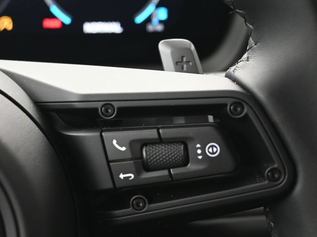 Certified 2026 Porsche Cayenne GTS AWD/4WD image 22