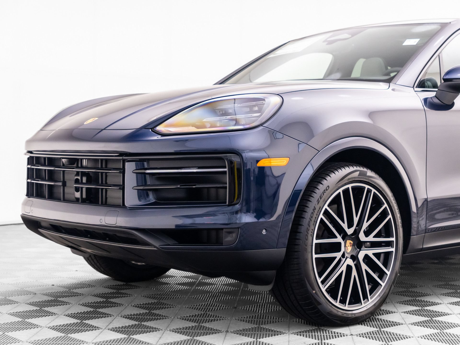 New 2026 Porsche Cayenne Coupe AWD/4WD image 38