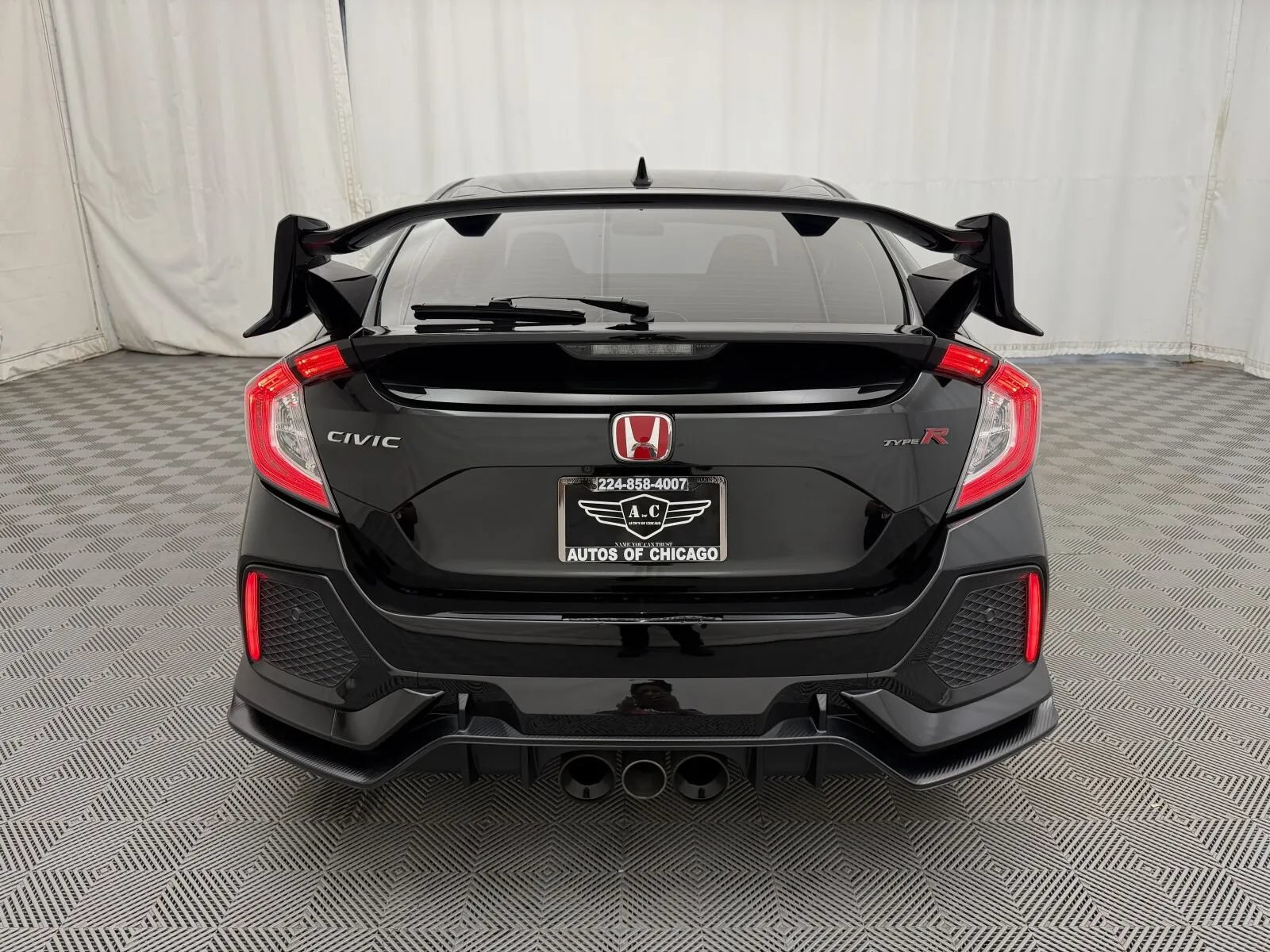 Used 2018 Honda Civic Type R image 6