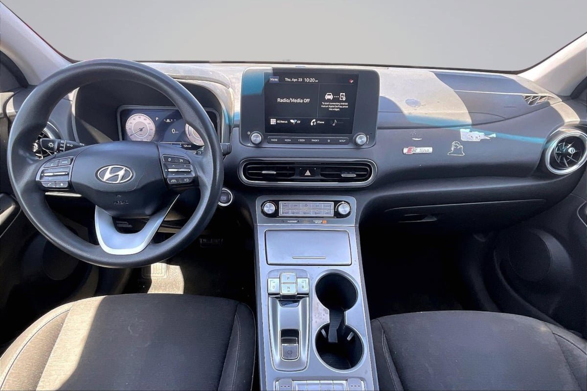 Used 2023 Hyundai Kona SE FWD image 16