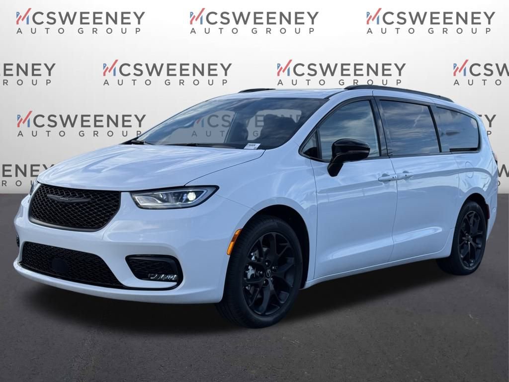 New 2026 Chrysler Pacifica Limited w/ S Appearance Package