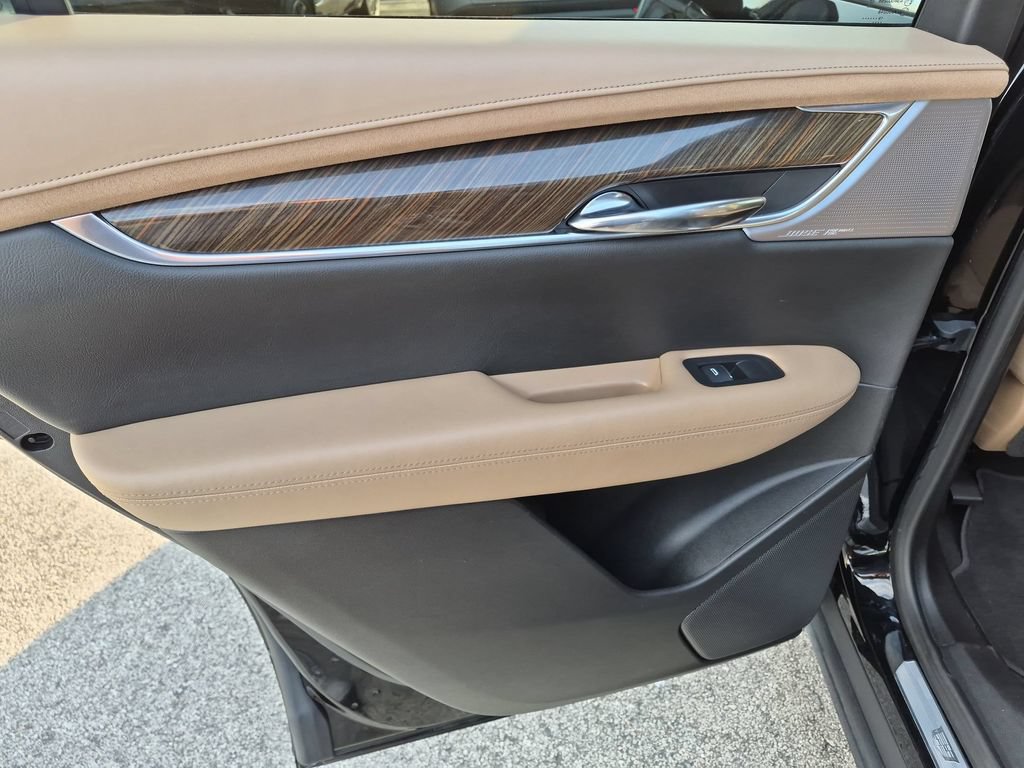 Used 2020 Cadillac XT6 Premium Luxury w/ Platinum Package FWD image 26