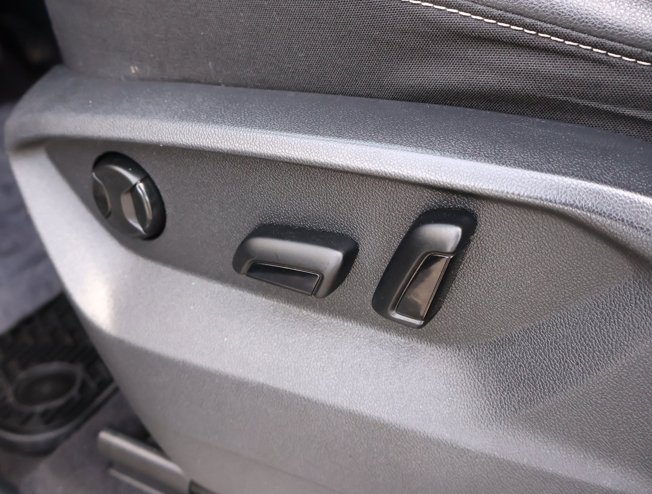 Used 2022 Volkswagen Atlas SE image 9