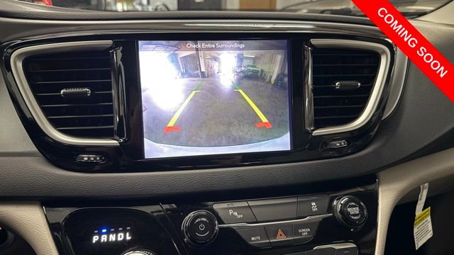 Used 2018 Chrysler Pacifica Touring Plus image 34