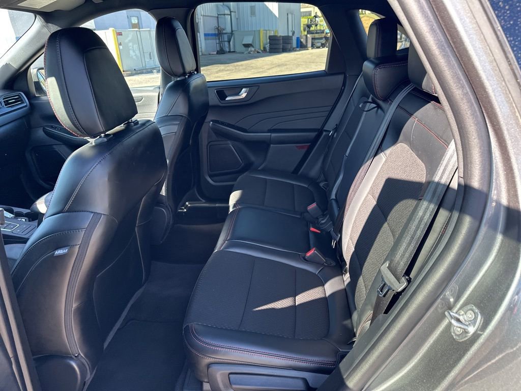 Used 2025 Ford Escape ST-Line image 11