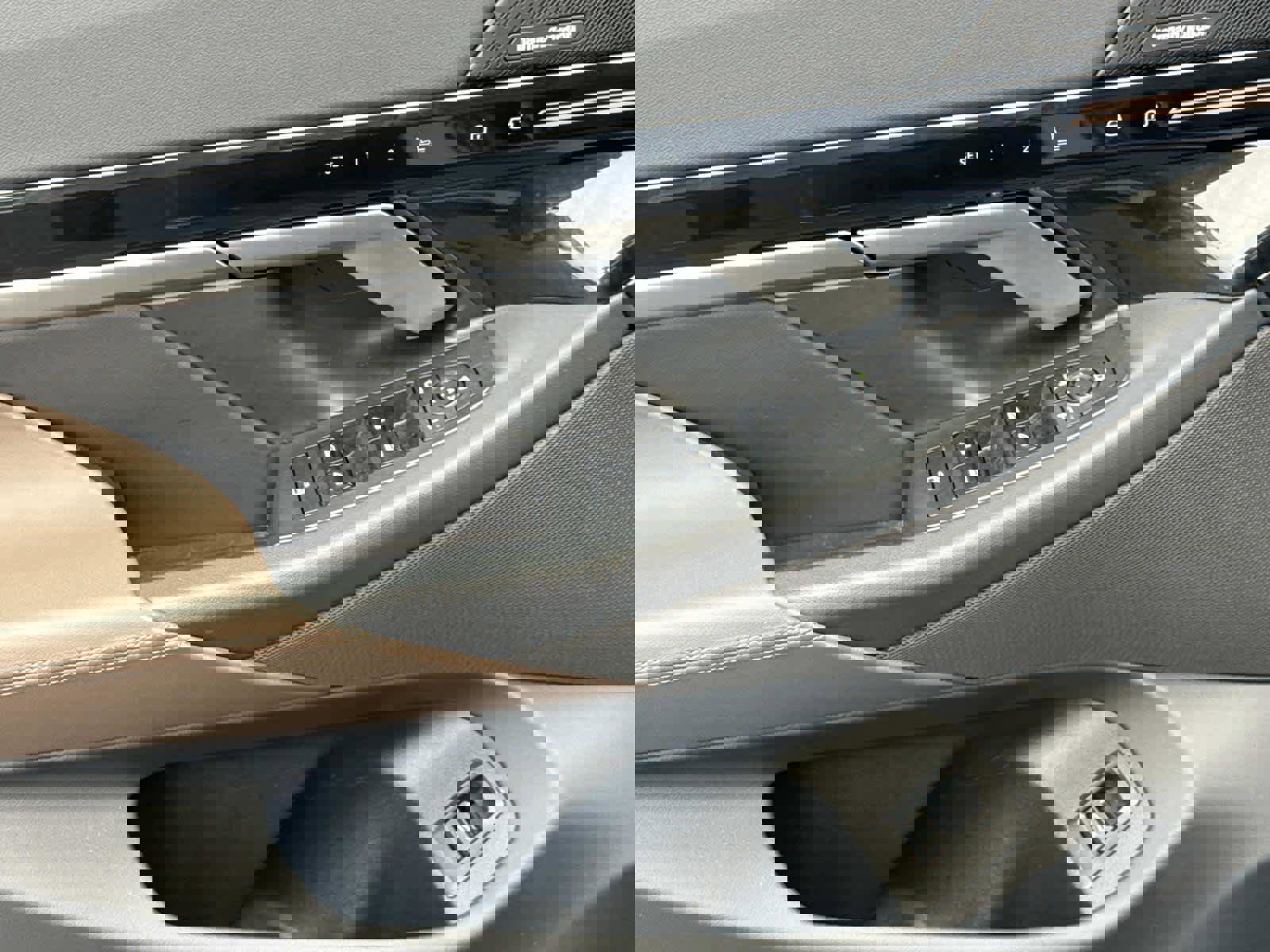 Used 2024 BMW 530i xDrive w/ Premium Package image 27