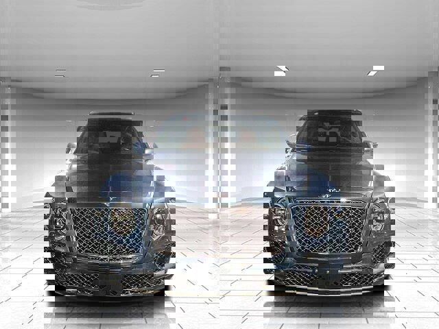 Used 2017 Bentley Bentayga image 27