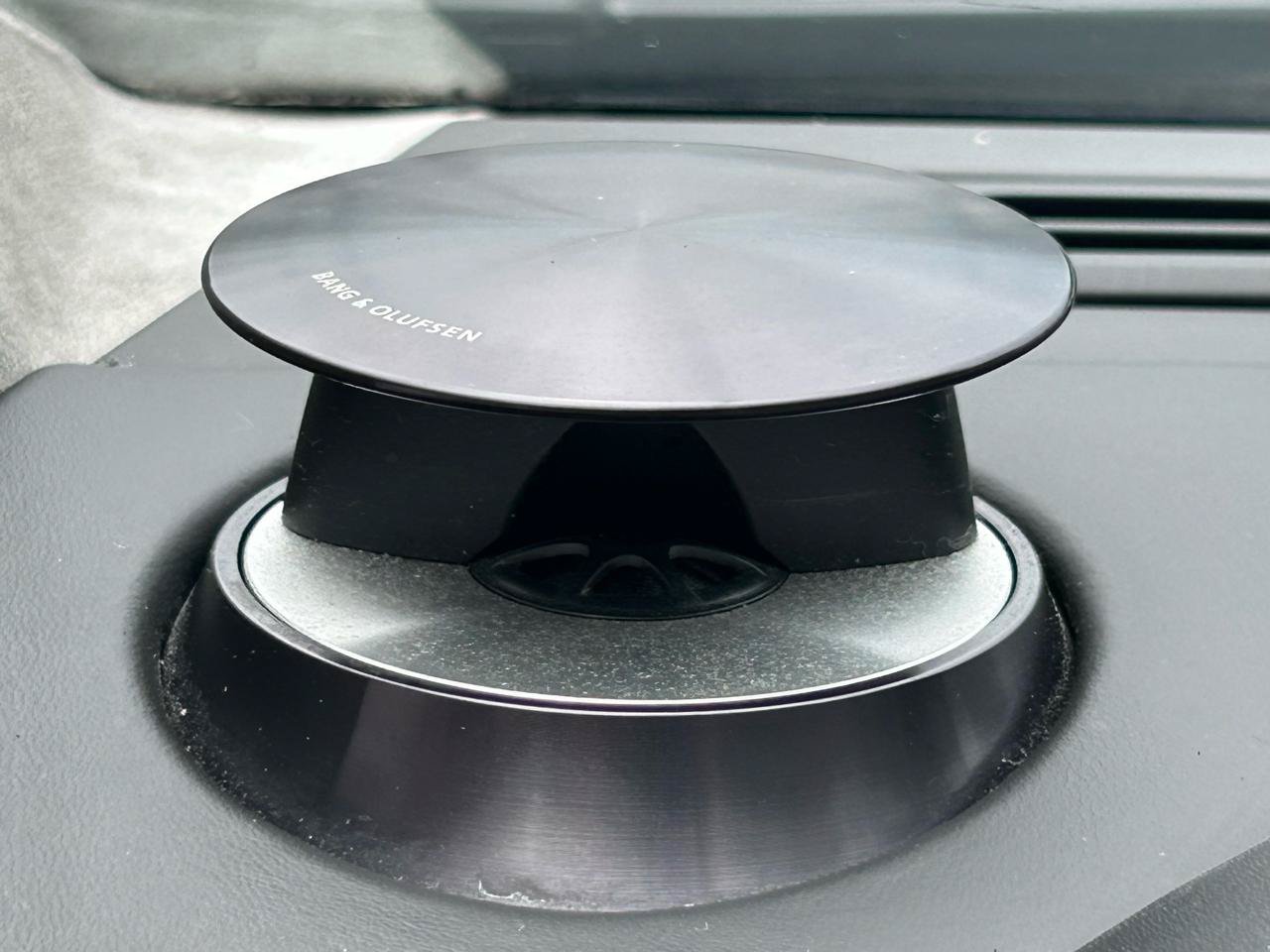 Used 2011 Aston Martin DBS Volante RWD image 21