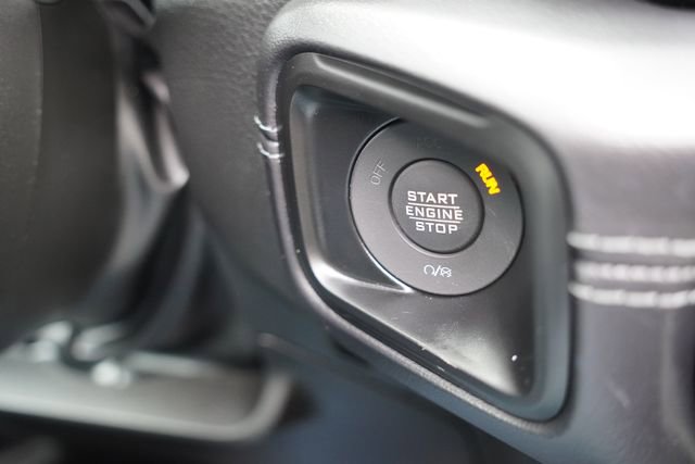 Used 2025 Jeep Wrangler Unlimited Sahara w/ Safety Group image 28