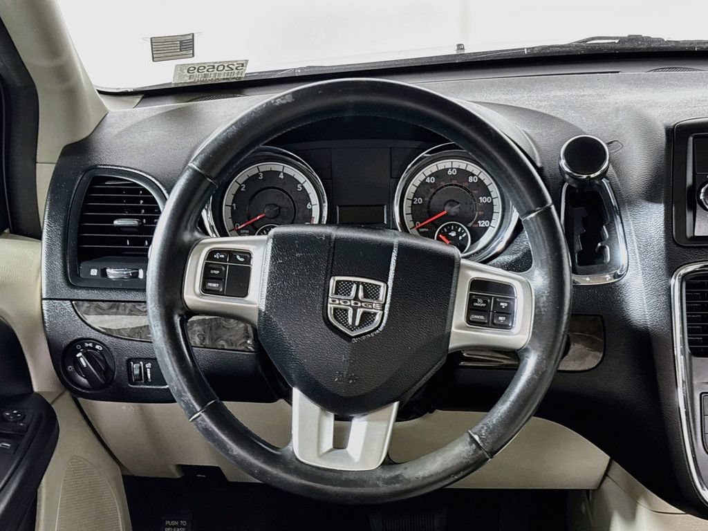 Used 2012 Dodge Grand Caravan American Value Package w/ UConnect Hands-Free Group FWD image 13