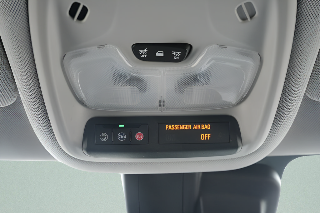 Used 2023 Chevrolet TrailBlazer LT FWD image 17