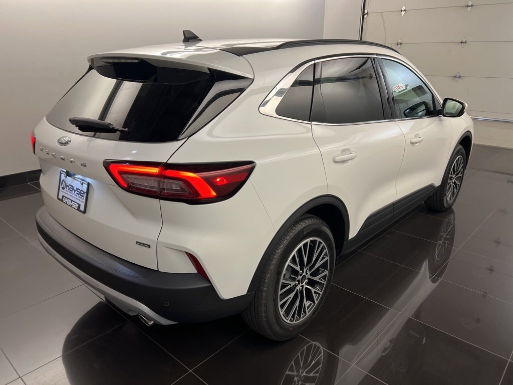 New 2025 Ford Escape SE image 6