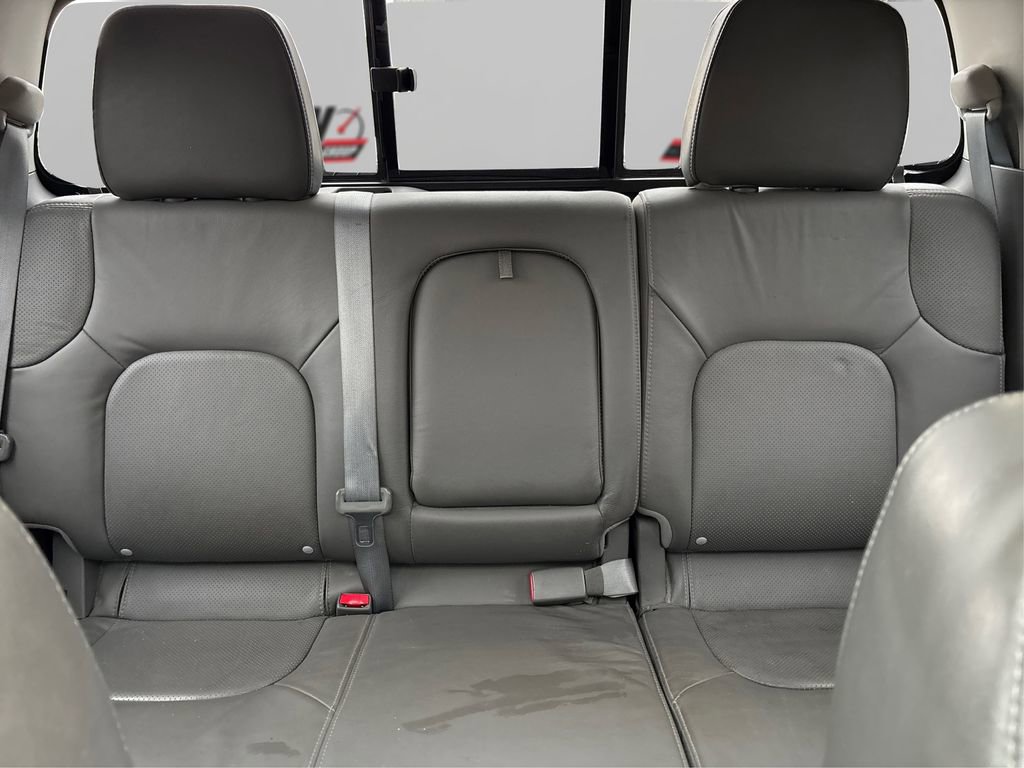 Used 2015 Nissan Frontier SL image 18