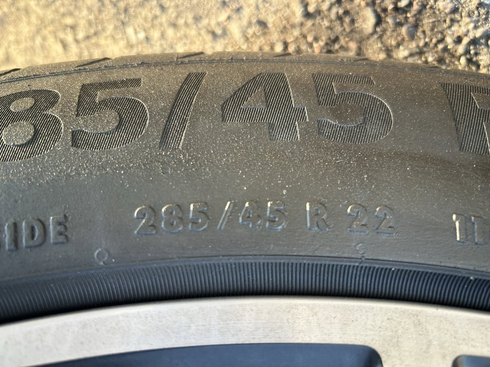 Used 2024 Mercedes-Benz GLS 450 4MATIC image 11