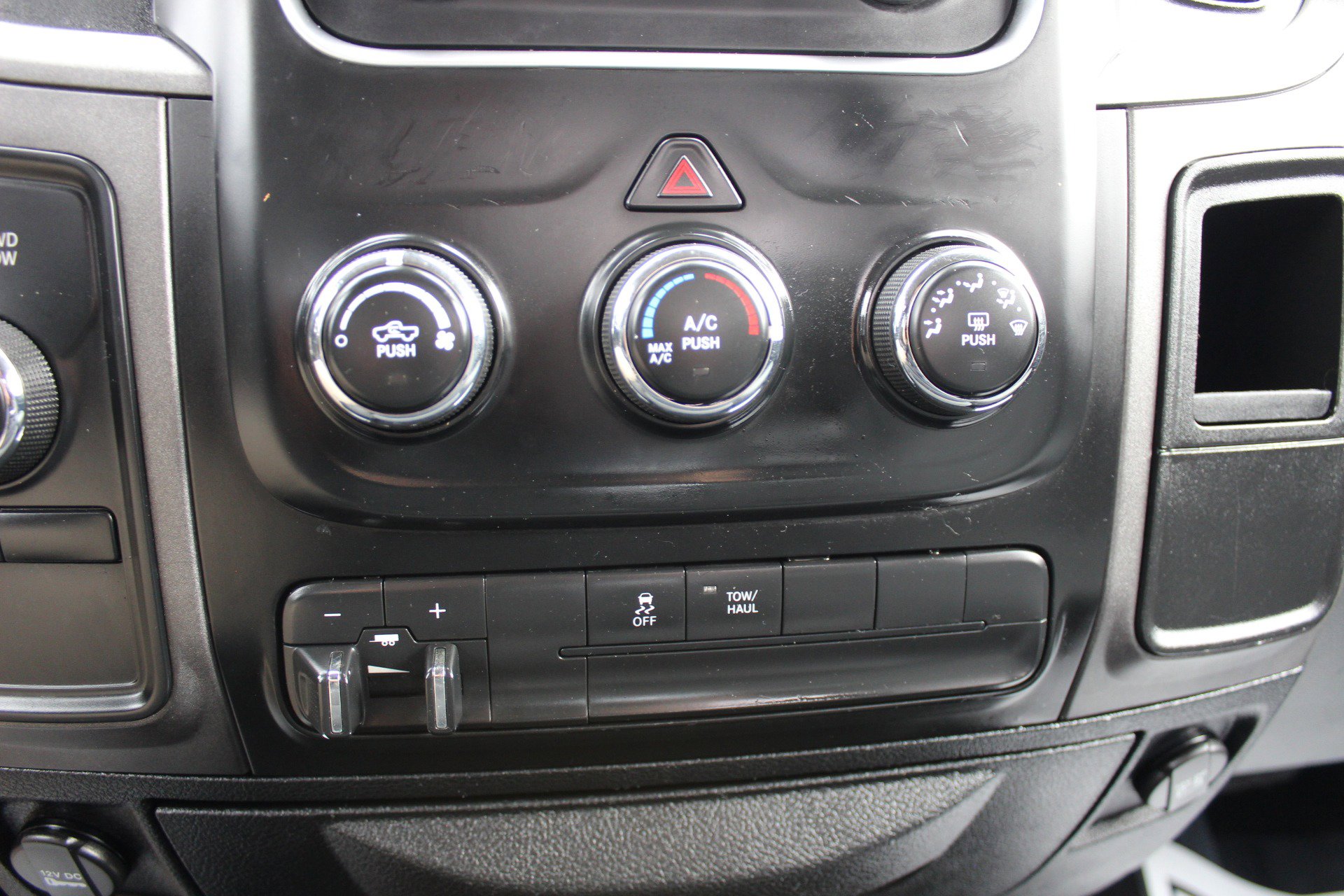 Used 2016 RAM 1500 ST w/ SXT Appearance Group AWD/4WD image 28