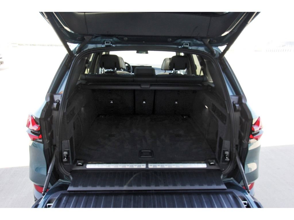 Used 2025 BMW X5 xDrive50e image 29