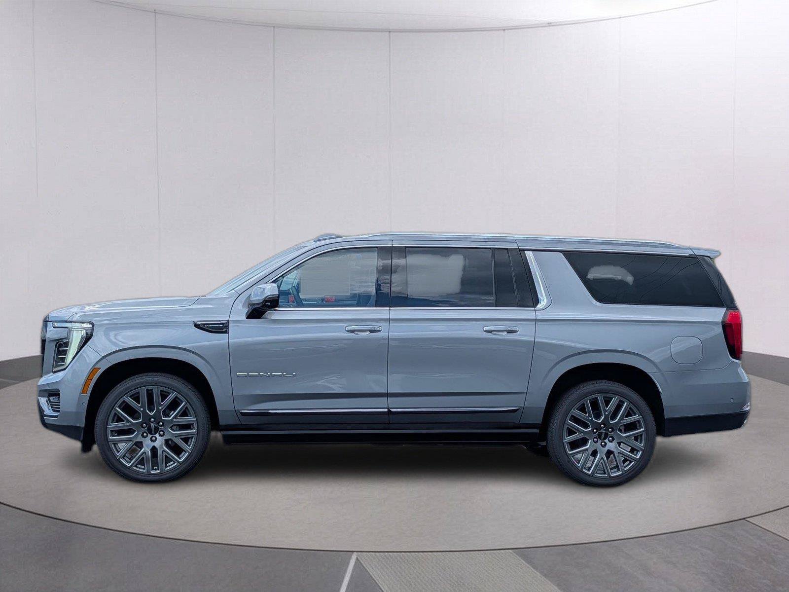 New 2026 GMC Yukon XL Denali Ultimate w/ LPO, Floor Liner Package AWD/4WD image 2
