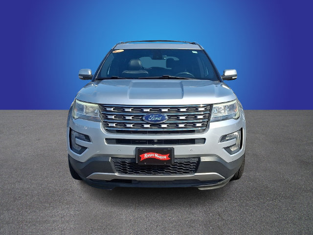 Used 2017 Ford Explorer Limited w/ Equipment Group 301A FWD image 2