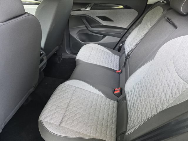 Used 2025 Volkswagen Tiguan S FWD image 9