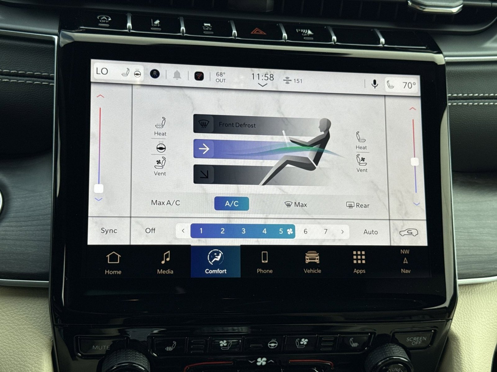 New 2025 Jeep Grand Cherokee Limited w/ Luxury Tech Group II image 21