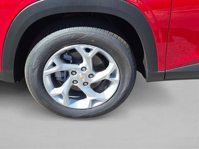 New 2026 Chevrolet Trax LS w/ LS Convenience Package FWD image 10