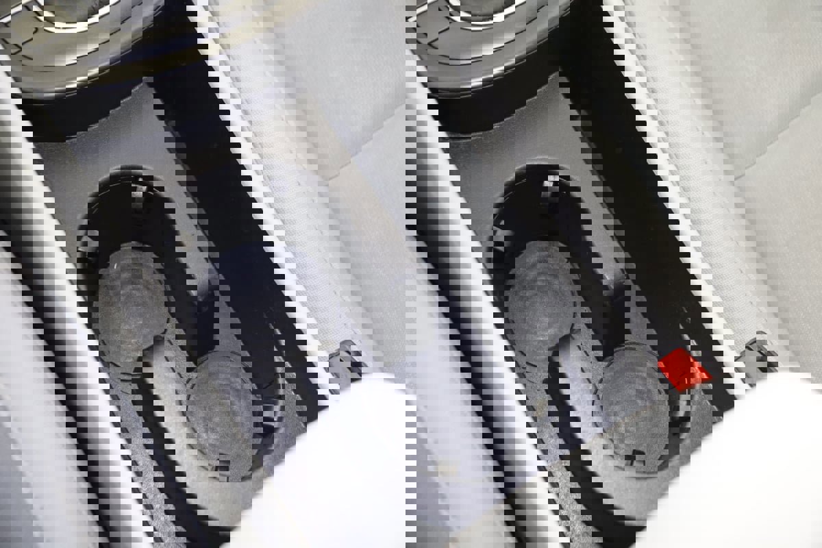 Used 2024 Hyundai Kona SE image 31