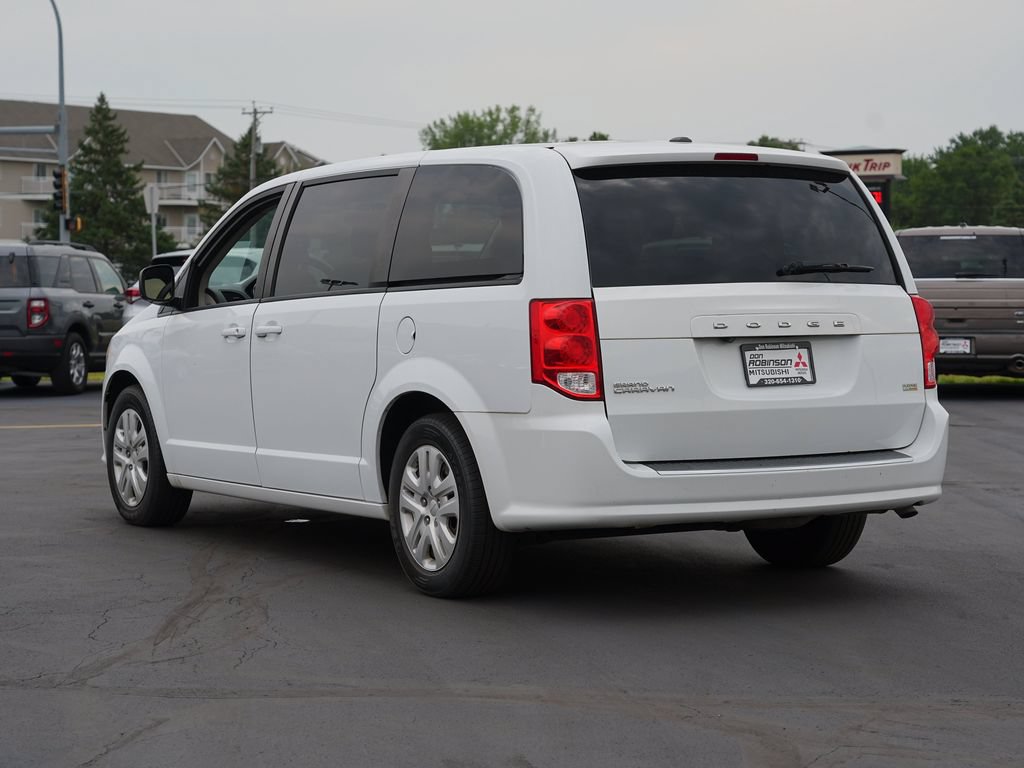Used 2018 Dodge Grand Caravan SE w/ UConnect Hands-Free Group FWD image 5