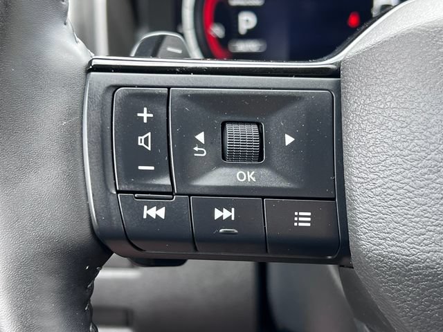 Used 2025 Nissan Rogue SL w/ Tech Package AWD/4WD image 19