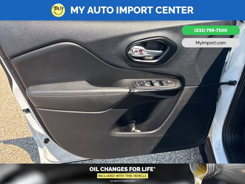Used 2023 Jeep Cherokee Altitude Lux image 9
