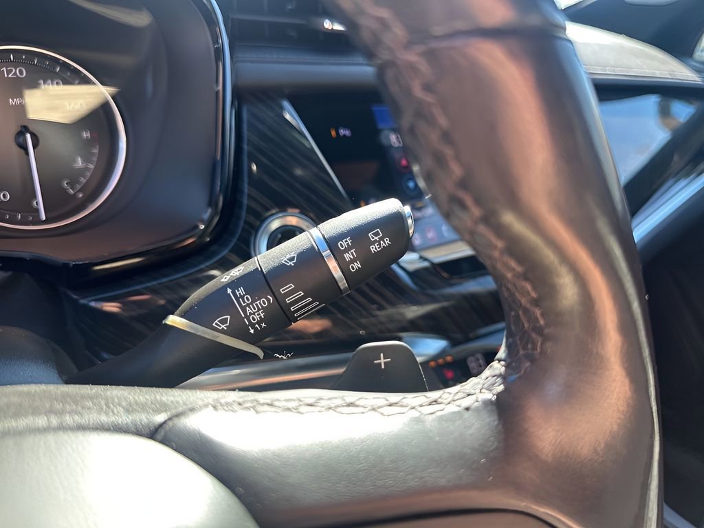 Used 2022 Cadillac XT6 Premium Luxury image 33