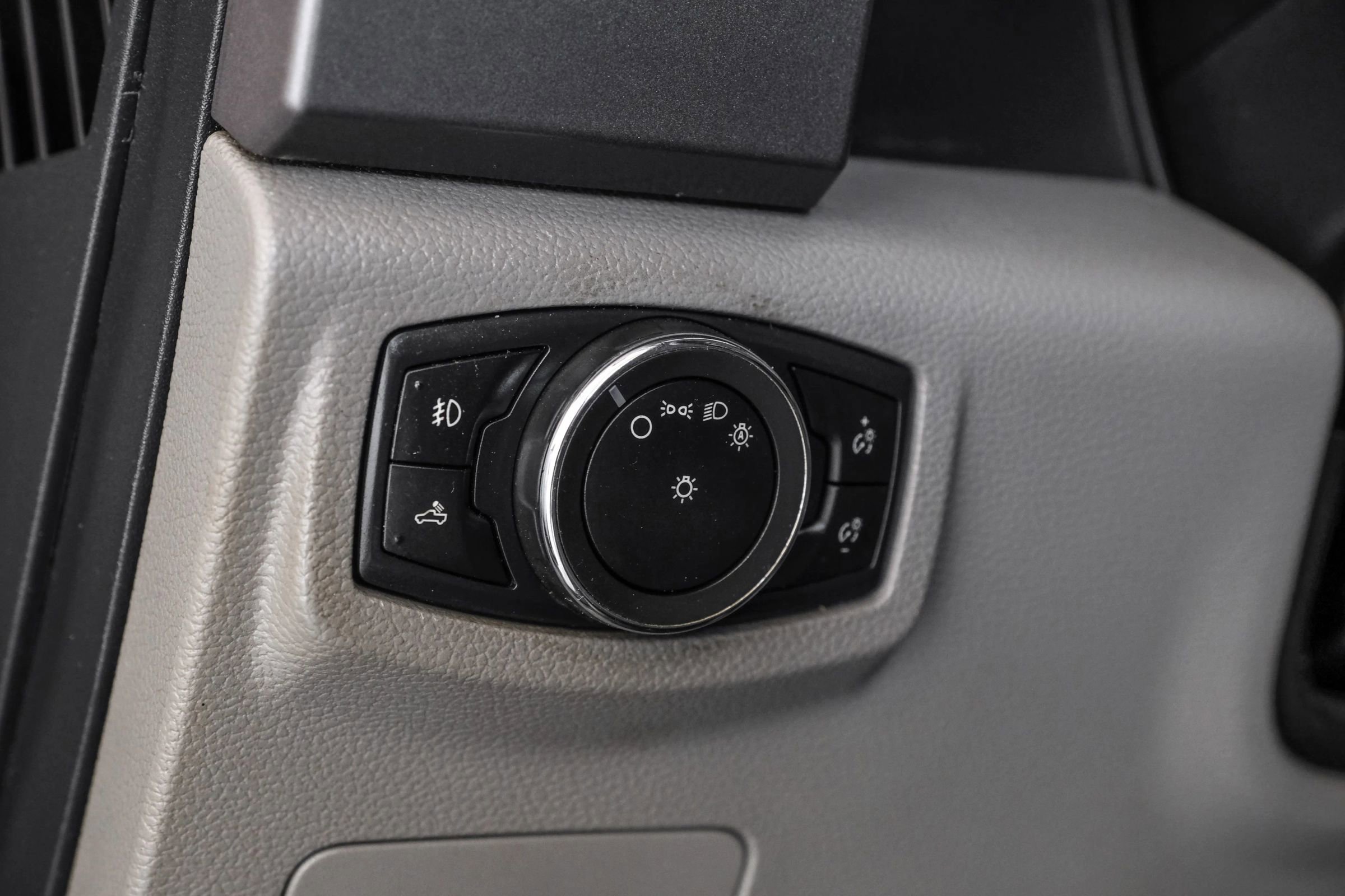 Used 2015 Ford F150 XLT image 20