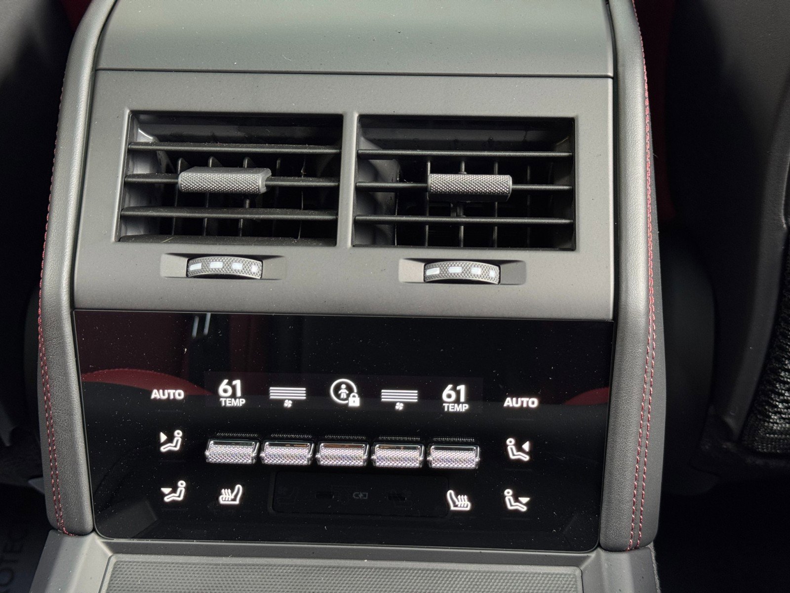 Used 2025 Porsche Panamera 4S w/ Premium Package image 37
