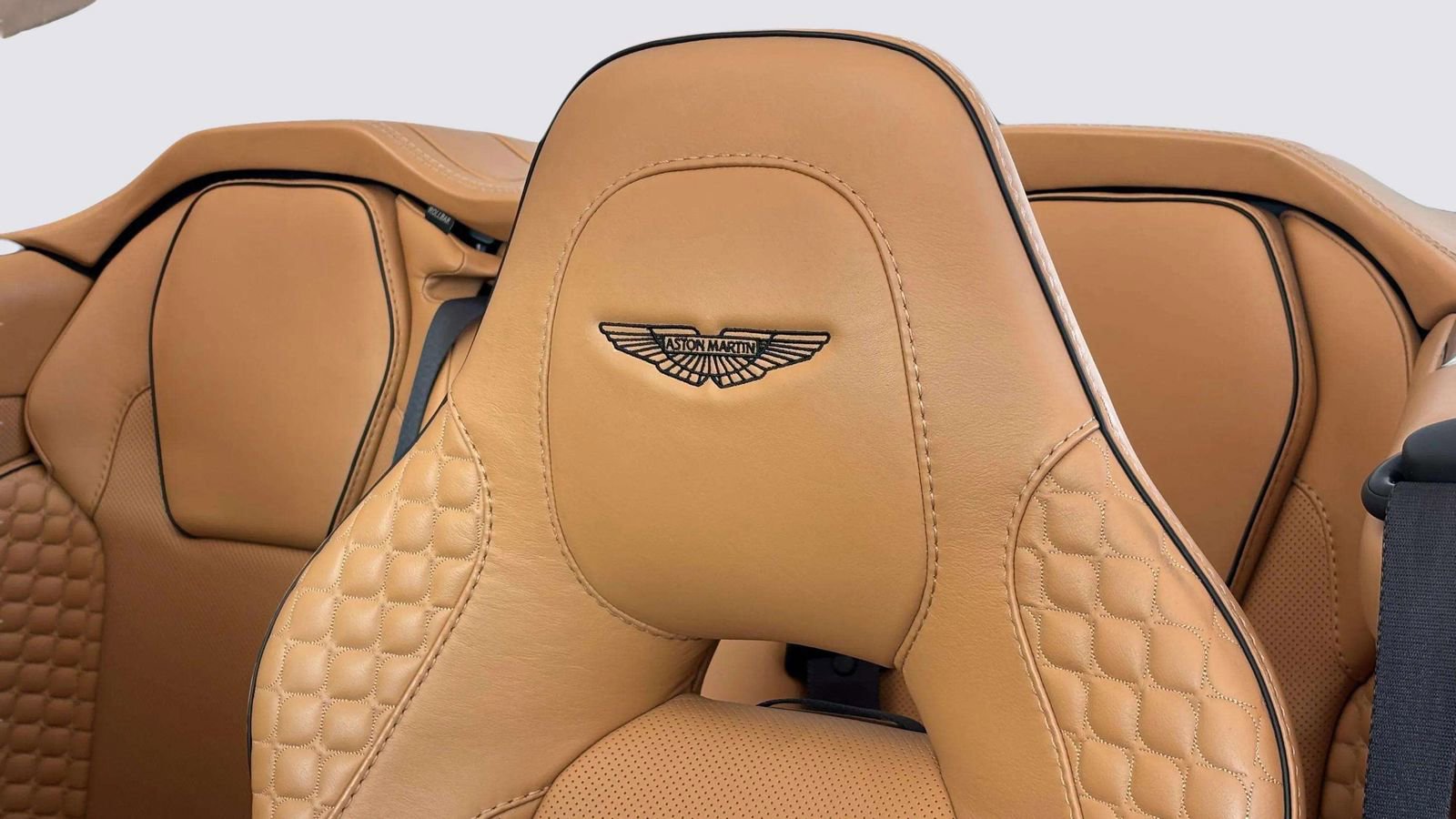 Used 2016 Aston Martin Vanquish Volante image 23