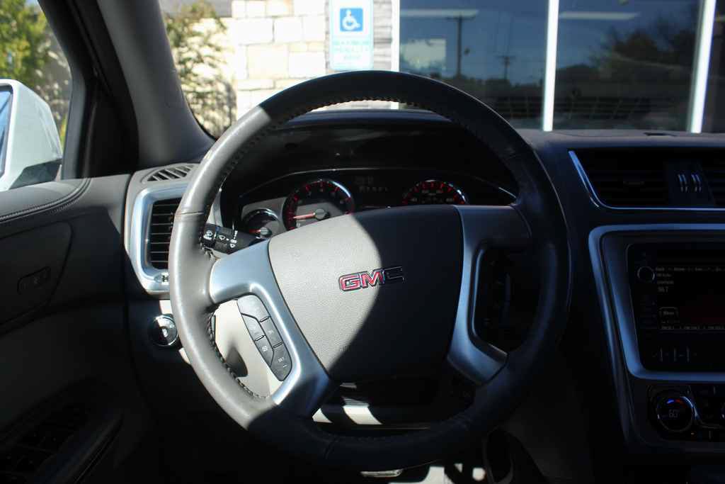 Used 2017 GMC Acadia Limited SLT AWD/4WD image 18