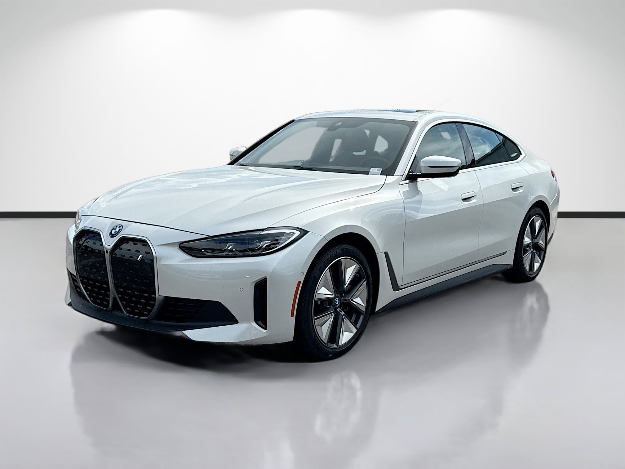 Used 2023 BMW i4 eDrive35 w/ Parking Assistance Package RWD image 7