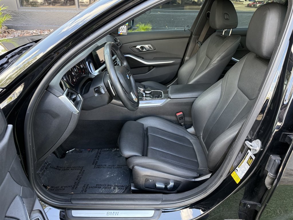 Used 2020 BMW 330i Sedan w/ Driving Assistance Package RWD image 13