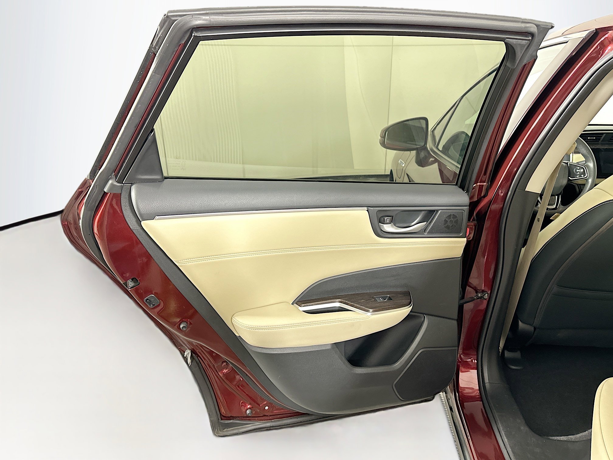 Used 2018 Honda Clarity Sedan image 24