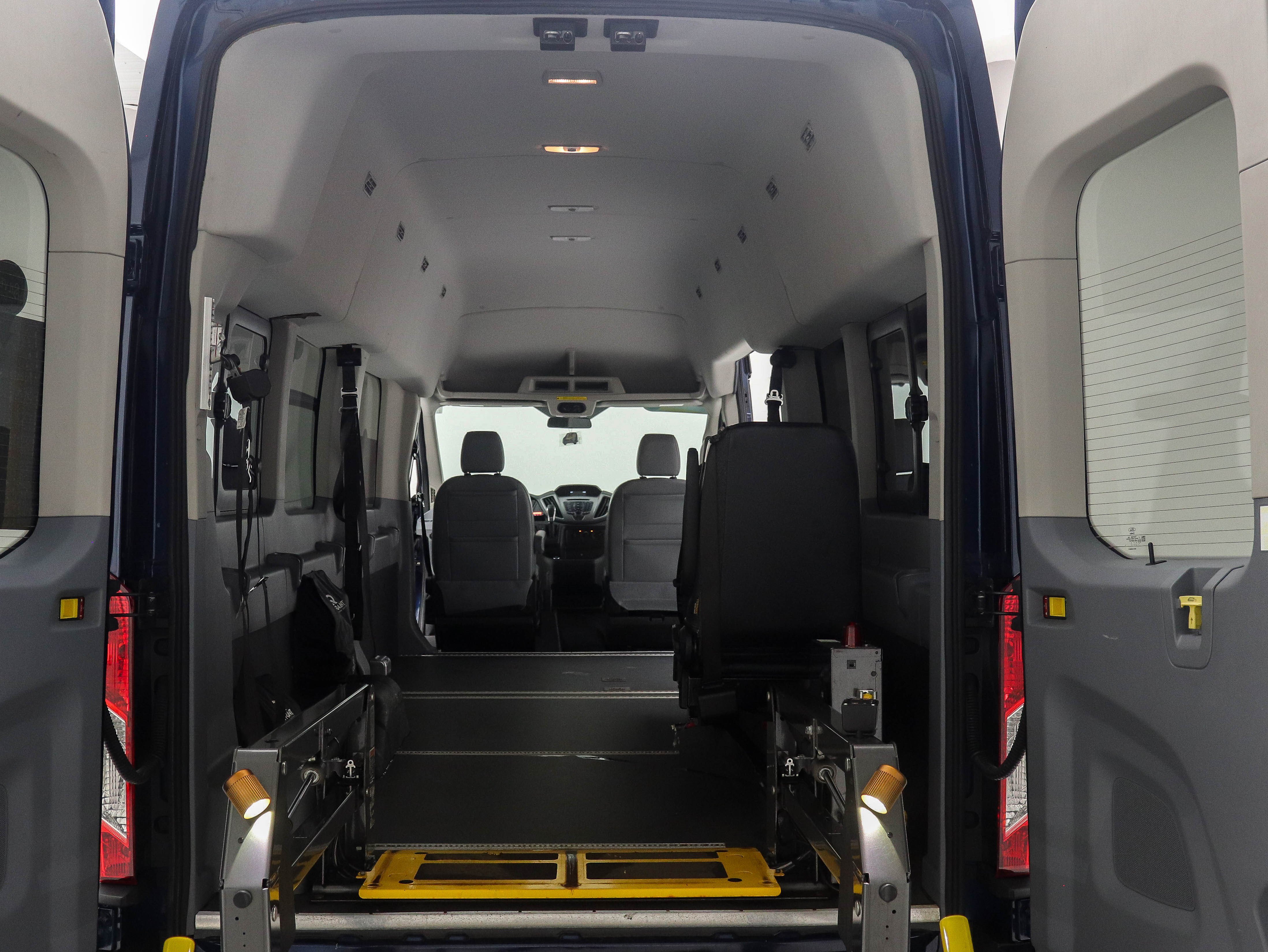 Used 2019 Ford Transit 350 XL RWD image 12