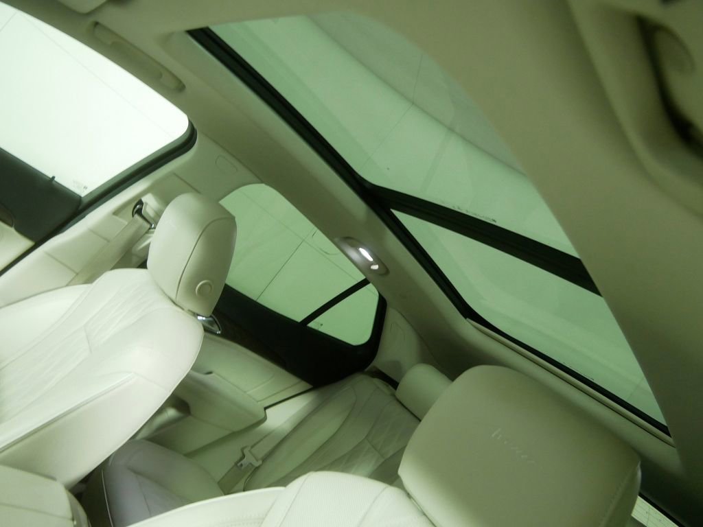 Used 2023 Buick Envision Avenir image 13