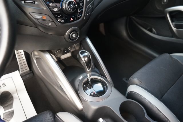 Used 2016 Hyundai Veloster Turbo FWD image 26