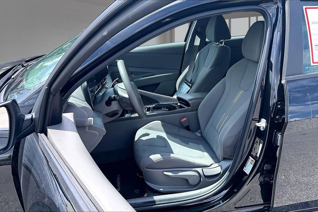 Used 2024 Hyundai Elantra SEL FWD image 24