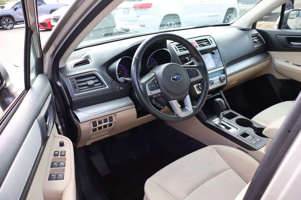 Used 2017 Subaru Outback 2.5i Premium AWD/4WD image 11