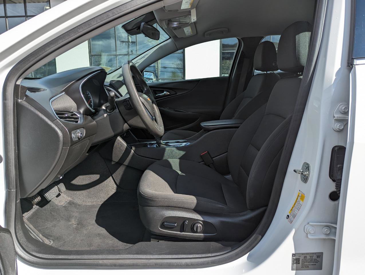 Used 2020 Chevrolet Malibu LT image 12