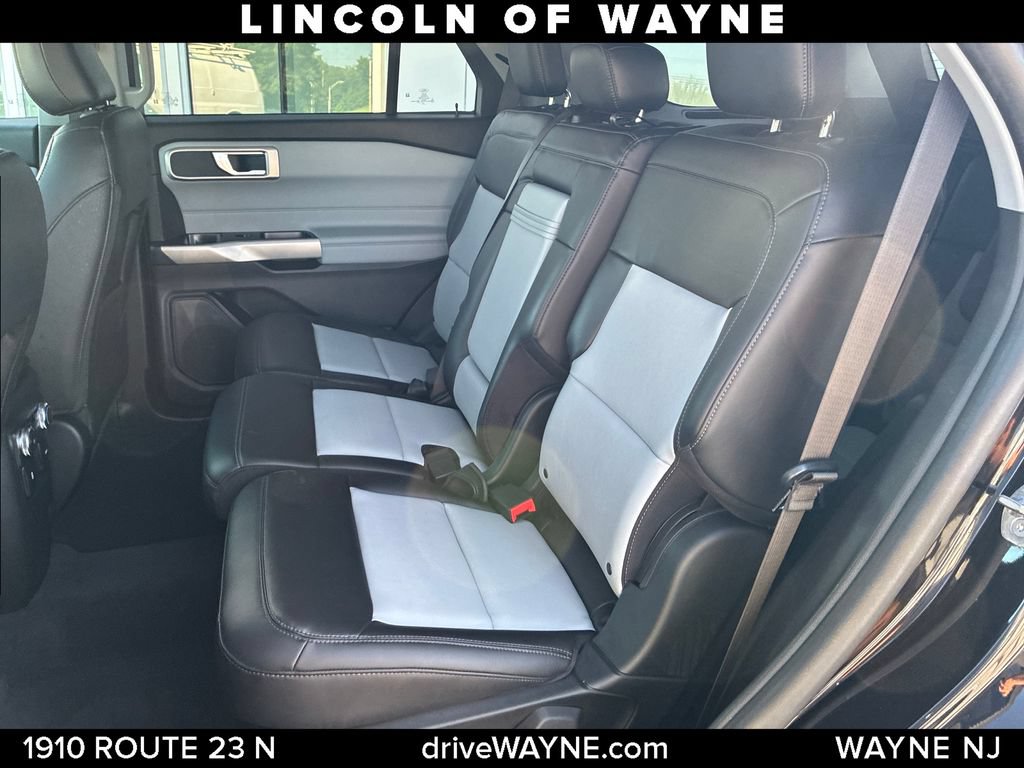 Used 2022 Ford Explorer XLT w/ Equipment Group 202A AWD/4WD image 22