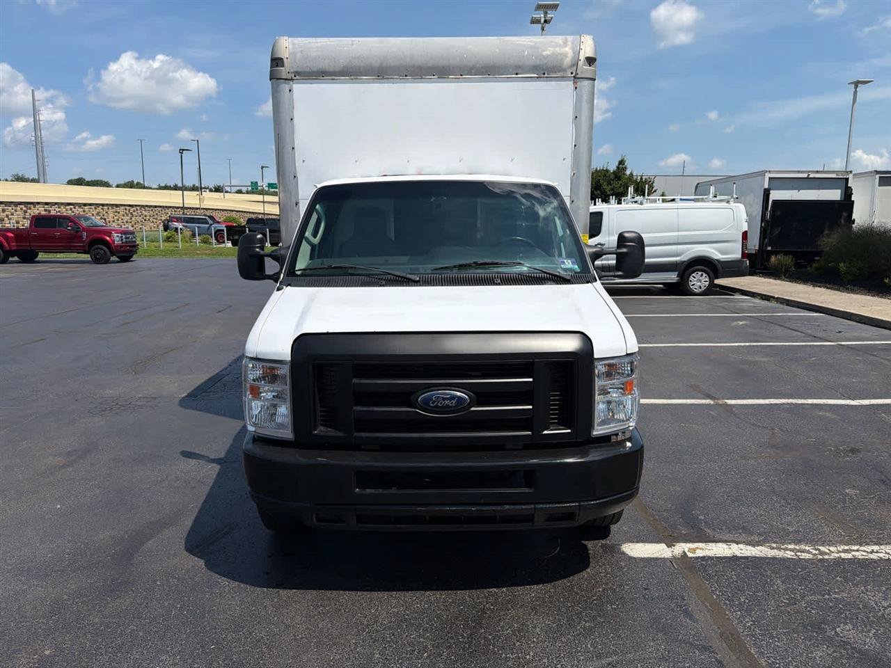 Used 2018 Ford E-350 and Econoline 350 Super Duty RWD image 3