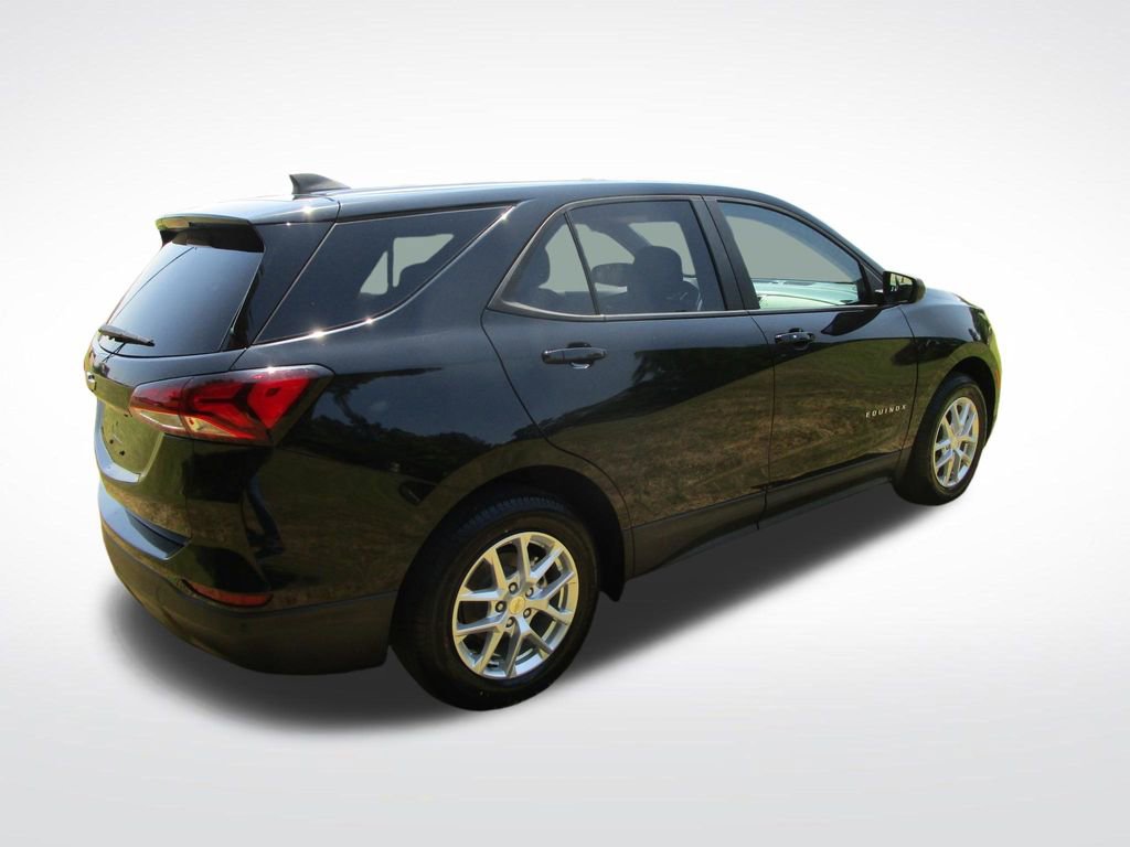 Used 2022 Chevrolet Equinox LS w/ LS Convenience Package FWD image 8