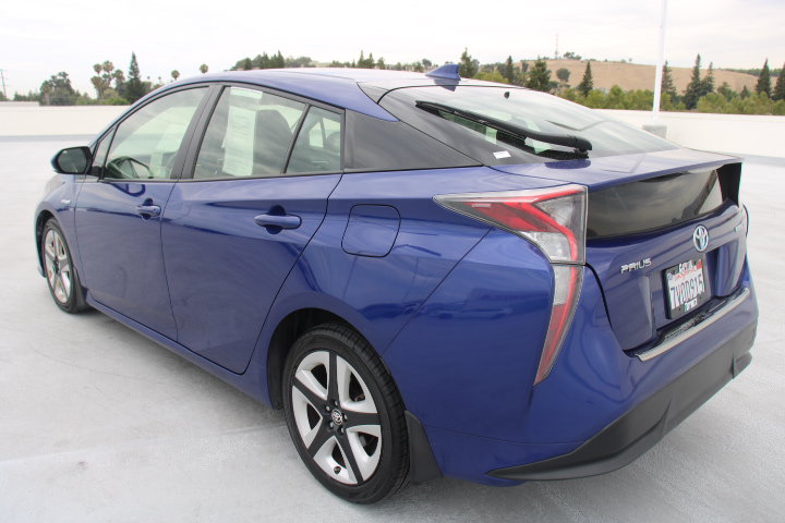 Used 2016 Toyota Prius Three Touring FWD image 5