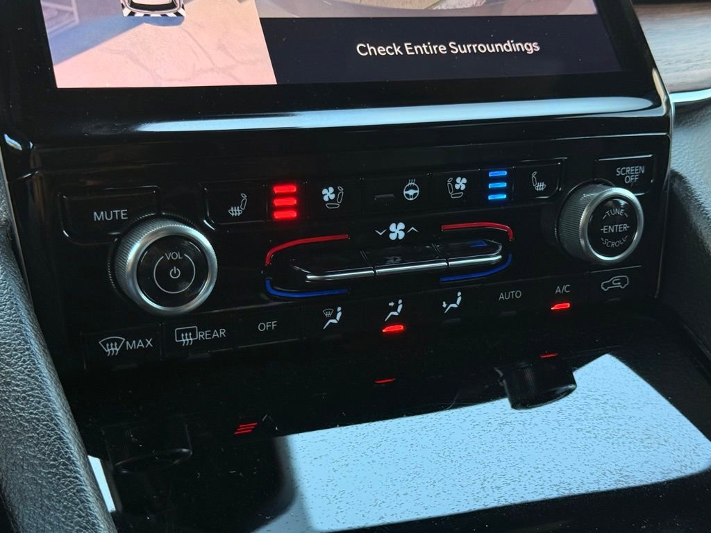 Used 2023 Jeep Grand Cherokee Summit w/ Luxury Tech Group V image 25